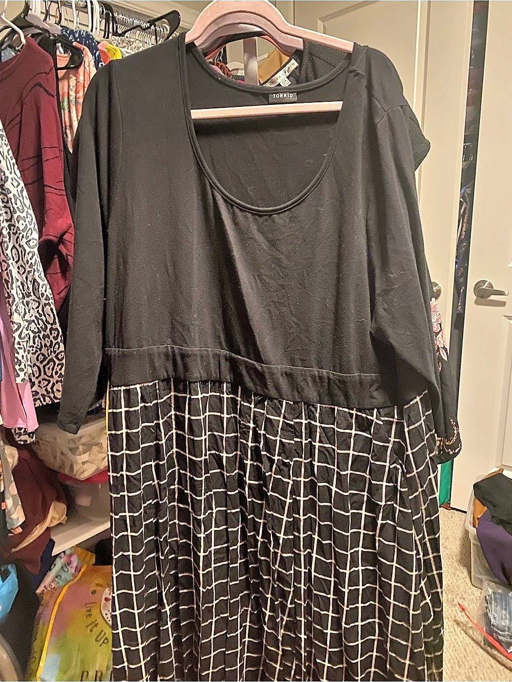 Torrid Black Windowpane Midi Dress Black & Gold Size 4